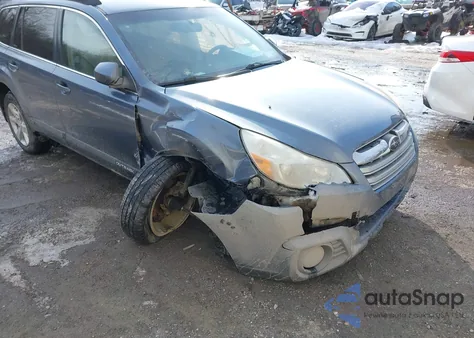 2013 Subaru Outback 2.5I Premium z USA, uszkodzony, nr VIN 4S4BRBCC1D3284819